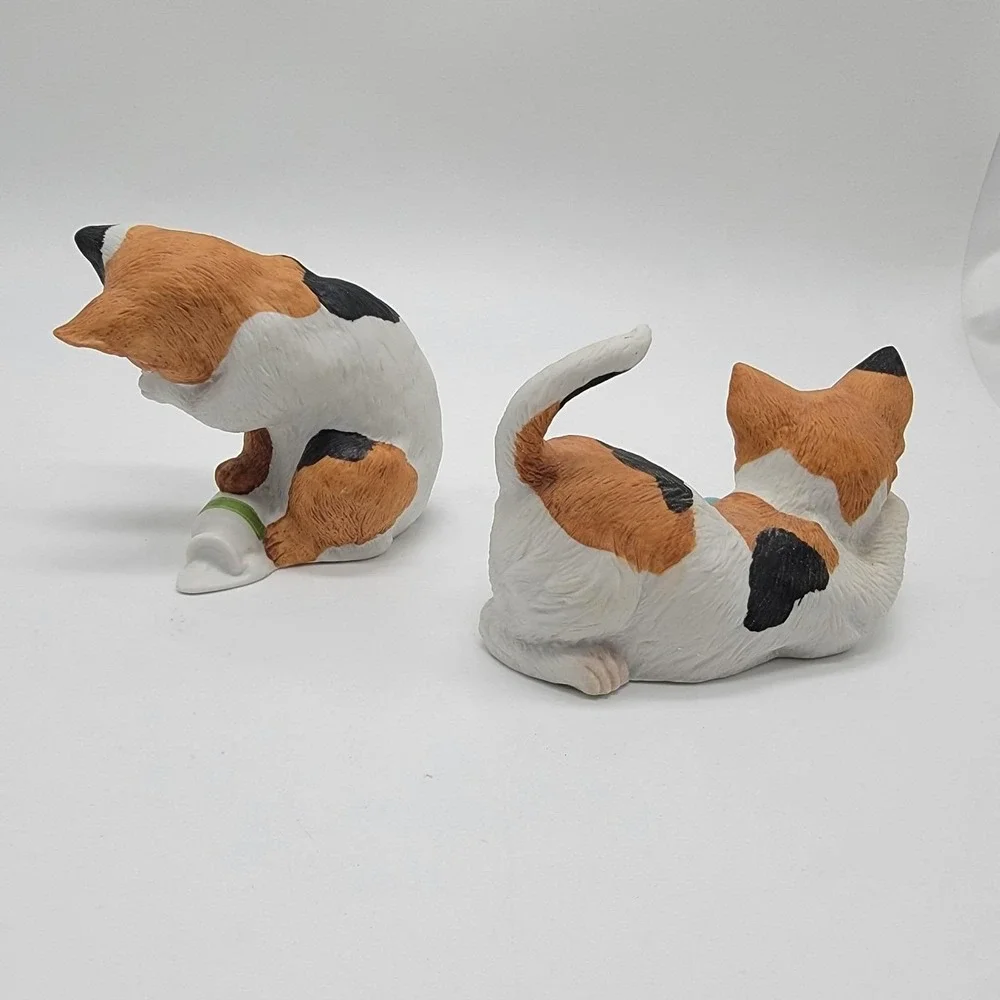 Vtg Andrea by Sadek Calico Cat Kitten Figurines Set of 2 Handcrafted Porcelain